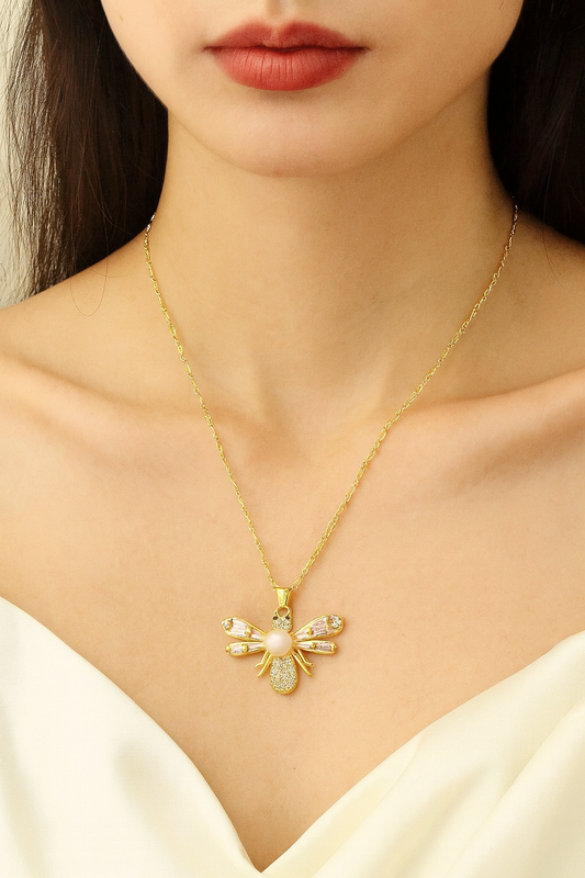 ASJEWELRY White Pearl Shell Bee & CZ Crystal Heart Necklace for Women – Elegant Zircon Jewellery Gift