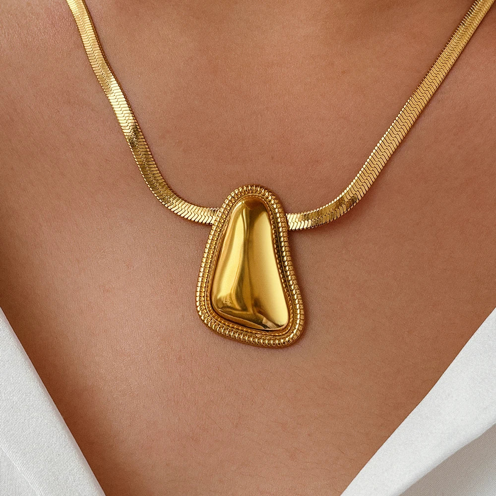 DOTIFI Stainless Steel Geometric Pendant Necklace for Women – Minimalist Retro Classic Fashion Jewellery