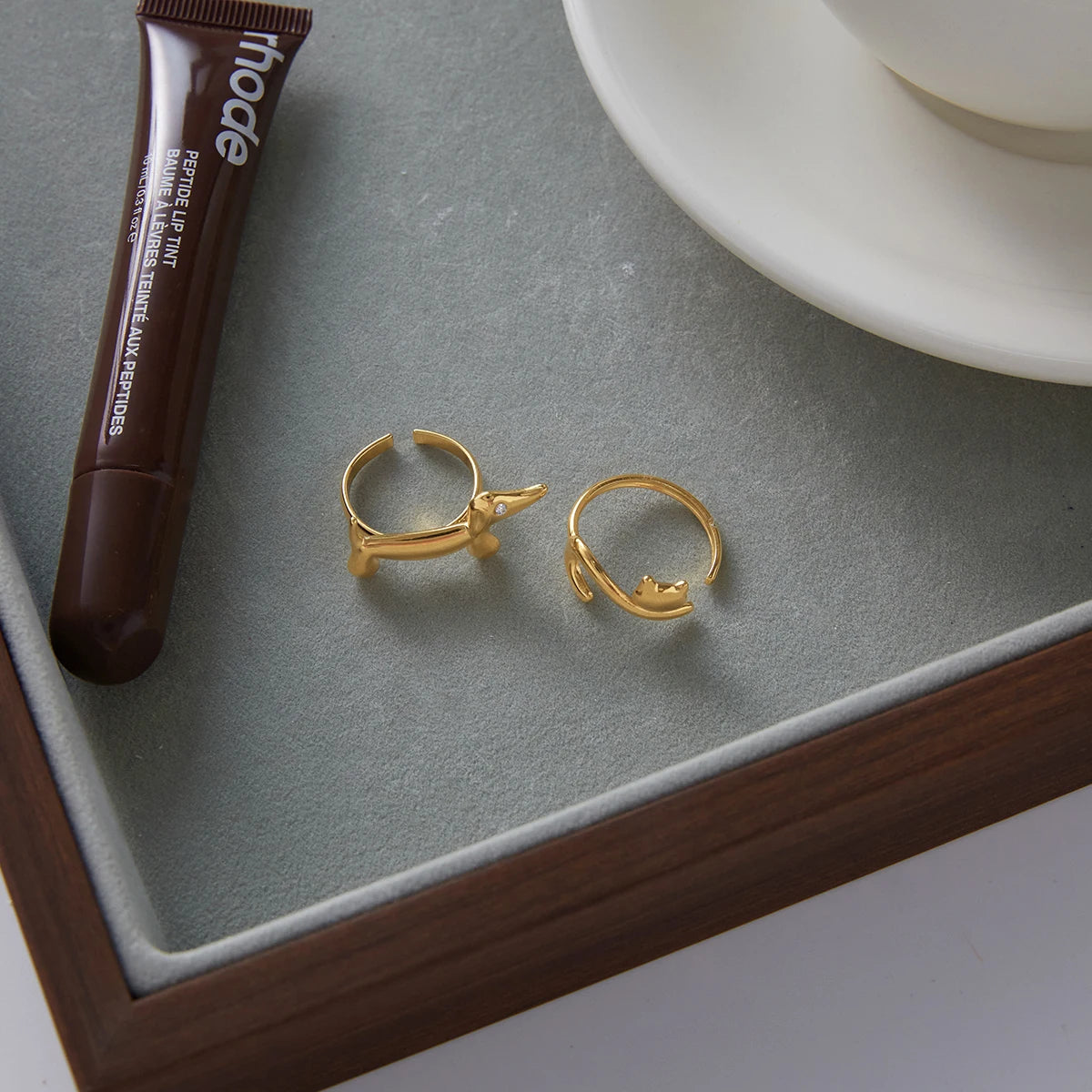 Lucky Cat & Sausage Dog Ring em Aço Inoxidável 18K Gold com Strass – Anel Empilhável à Prova d’Água