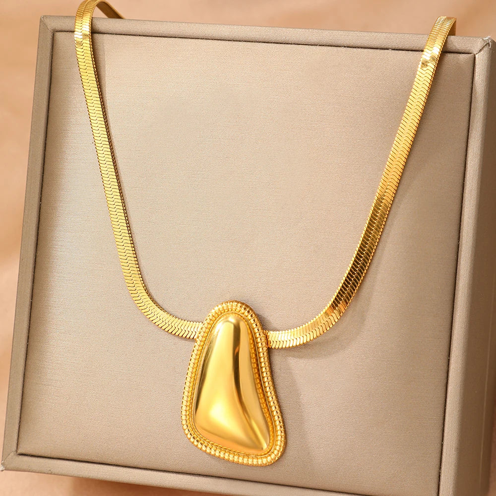 DOTIFI Stainless Steel Geometric Pendant Necklace for Women – Minimalist Retro Classic Fashion Jewellery